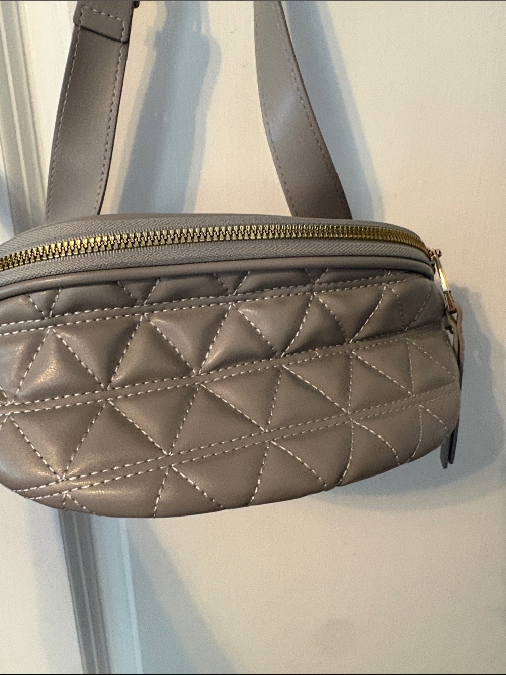 Quilted Gray Women’s Crossbody Belt Bag with Gold Zipper